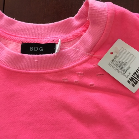 Urban Outfitter | Cropped oversized distressedcrew - Picture 2 of 5